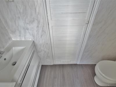 GROUND FLOOR CLOAKROOM